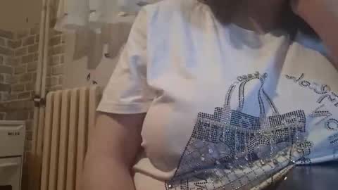 IrinnaK online show from February 22, 2025, 2:19 pm