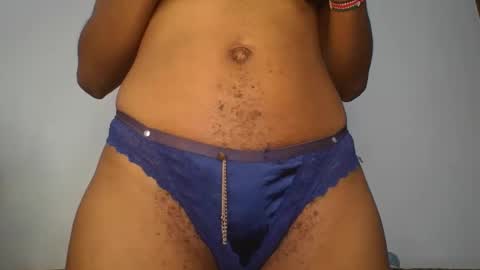 iris_love_2 online show from January 26, 2025, 7:32 am