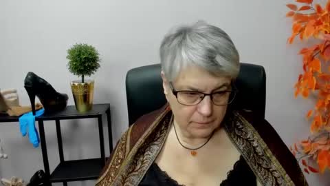 I R I S online show from December 31, 2024, 1:19 pm