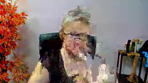 Snapshot of iris_xdesire chatting on October 6, 2025, 6:33 am I R I S online show from October 6, 2025, 6:33 am