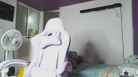 Camilla online show from February 8, 2025, 12:17 pm