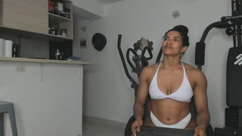 Snapshot of irisfit chatting on April 19, 2026, 6:10 pm Iris Fit online show from April 19, 2026, 6:10 pm