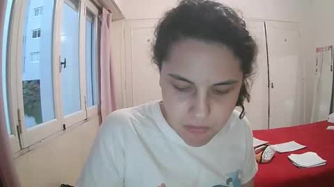 Iris online show from November 10, 2025, 10:42 pm