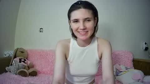 urrAngel online show from June 16, 2026, 9:56 am