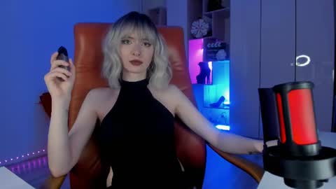 Miss Iris Fansly Miss Iris new inst.  online show from June 23, 2026, 3:54 pm