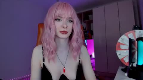 Miss Iris Fansly Miss Iris new inst.  online show from July 7, 2026, 4:33 pm