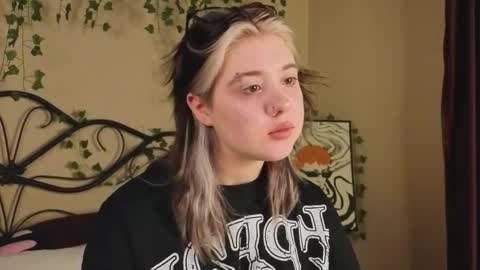 I am Cutie Iris3 online show from October 29, 2025, 7:54 am