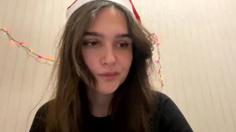 irisss31 online show from December 24, 2024, 9:22 pm