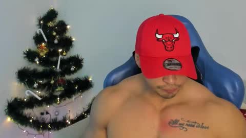 Iron online show from December 3, 2025, 11:47 pm