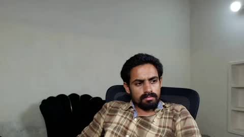 Snapshot of ironcharm4455 chatting on June 23, 2026, 7:56 pm Naveed online show from June 23, 2026, 7:56 pm