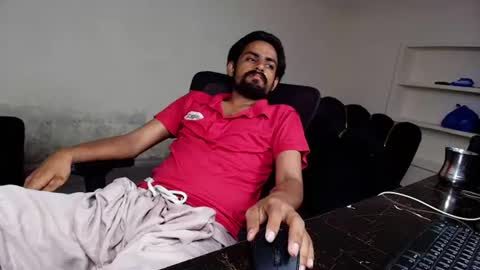 Snapshot of ironcharm4455 chatting on July 7, 2026, 5:28 pm Naveed online show from July 7, 2026, 5:28 pm