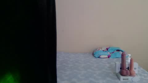 Snapshot of irondante01 chatting on May 27, 2026, 12:02 pm irondante01 online show from May 27, 2026, 12:02 pm