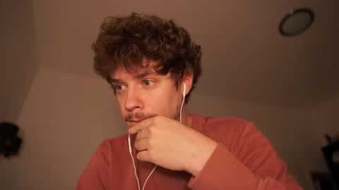 Sam online show from October 19, 2025, 6:41 pm