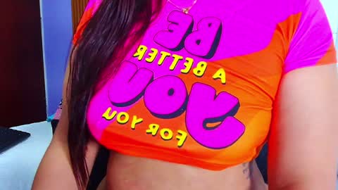 Sandy  online show from February 7, 2025, 3:19 pm