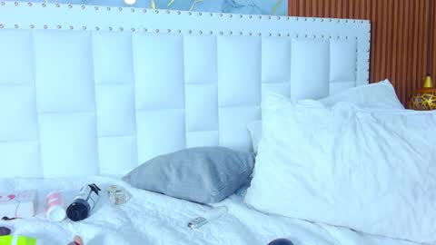 Sandy  online show from February 12, 2025, 3:16 pm