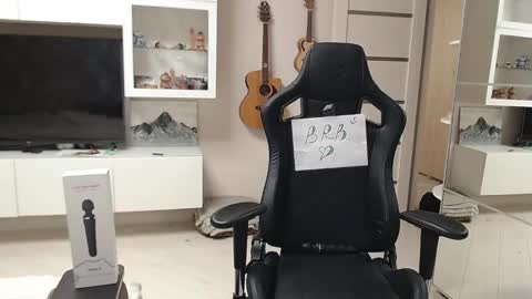 Irwi Tomboy online show from January 20, 2025, 2:25 pm