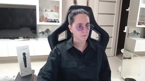 Irwi Tomboy online show from January 31, 2025, 3:52 am