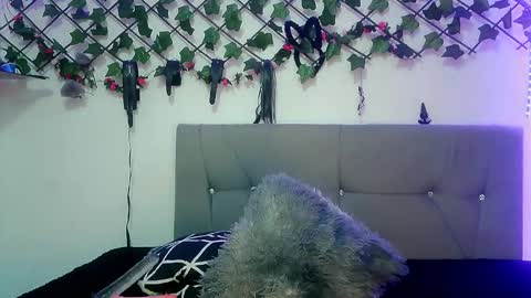 isa_77 online show from September 19, 2025, 7:03 pm