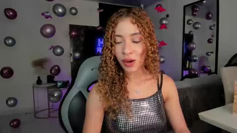 isa_____ online show from February 28, 2025, 7:35 pm