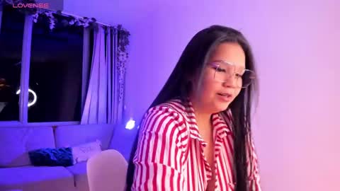 isa  rose online show from October 2, 2025, 9:49 am