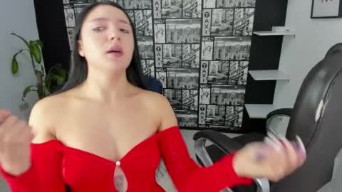 Isa and Natasha online show from February 25, 2025, 11:30 am