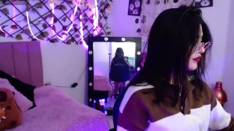 isabela online show from October 10, 2025, 3:38 am