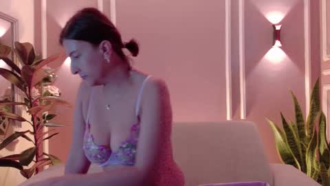 Snapshot of isa_kis_1 chatting on February 25, 2026, 12:15 pm Isabella online show from February 25, 2026, 12:15 pm