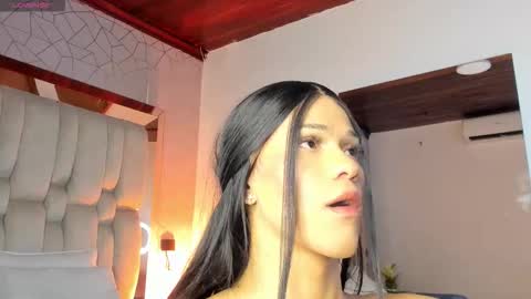 Snapshot of isa_little_star chatting on March 21, 2026, 8:19 am Isa online show from March 21, 2026, 8:19 am