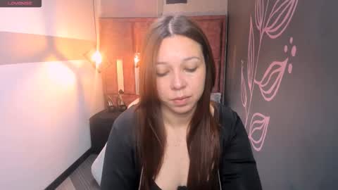 Snapshot of isa_thompson__ chatting on September 12, 2025, 11:54 am I S A online show from September 12, 2025, 11:54 am