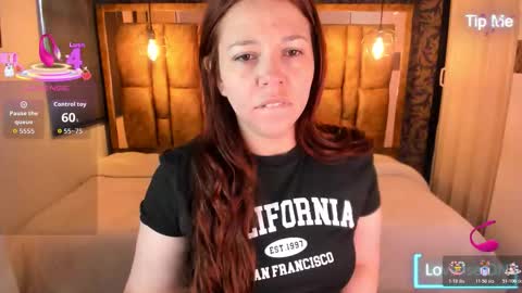 Snapshot of isa_thompson__ chatting on December 14, 2025, 11:48 am I S A online show from December 14, 2025, 11:48 am