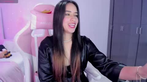 Snapshot of isaa_diamond chatting on October 19, 2025, 4:29 pm isaa_diamond online show from October 19, 2025, 4:29 pm