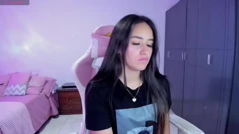 Snapshot of isaa_diamond chatting on October 30, 2025, 6:52 pm isaa_diamond online show from October 30, 2025, 6:52 pm