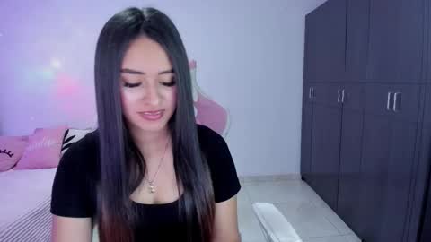 Snapshot of isaa_diamond chatting on November 3, 2025, 11:37 pm isaa_diamond online show from November 3, 2025, 11:37 pm