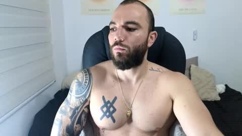 Isaac carter online show from November 8, 2025, 10:48 am