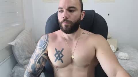 Snapshot of isaac_carter chatting on January 18, 2026, 2:10 pm Isaac carter online show from January 18, 2026, 2:10 pm