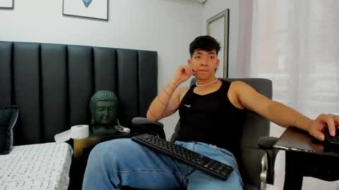 Snapshot of isaac_cryston chatting on February 4, 2025, 2:21 pm isaac_cryston online show from February 4, 2025, 2:21 pm