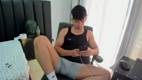 Snapshot of isaac_cryston chatting on February 4, 2025, 5:34 pm isaac_cryston online show from February 4, 2025, 5:34 pm