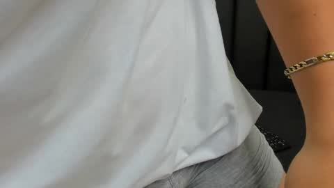 Snapshot of isaac_cryston chatting on February 7, 2025, 6:13 pm isaac_cryston online show from February 7, 2025, 6:13 pm