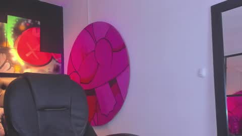 Snapshot of isaac_cryston chatting on September 19, 2025, 9:15 pm isaac_cryston online show from September 19, 2025, 9:15 pm