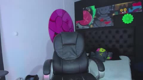 isaac_cryston online show from September 30, 2025, 7:30 pm