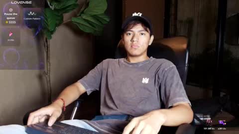 isaac_grimm online show from March 2, 2026, 3:20 am