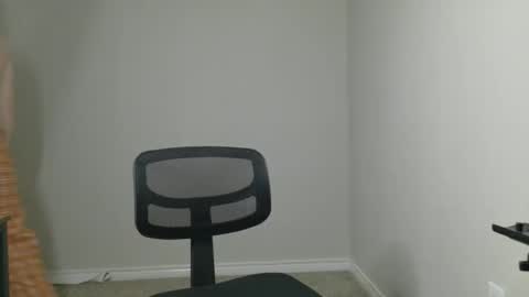 Snapshot of isaac_sheffield chatting on January 18, 2026, 5:33 am isaac online show from January 18, 2026, 5:33 am