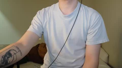 Snapshot of isaac_sheffield chatting on February 22, 2026, 8:46 am isaac online show from February 22, 2026, 8:46 am