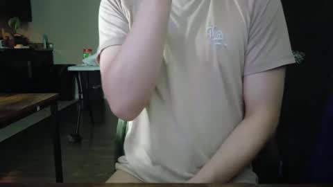 Snapshot of isaac_sheffield chatting on March 1, 2026, 1:51 am isaac online show from March 1, 2026, 1:51 am