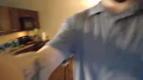 Snapshot of isaac_sheffield chatting on March 8, 2026, 6:39 am isaac online show from March 8, 2026, 6:39 am
