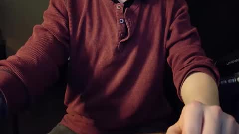 Snapshot of isaac_sheffield chatting on March 11, 2026, 8:42 am isaac online show from March 11, 2026, 8:42 am
