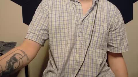 Snapshot of isaac_sheffield chatting on March 16, 2026, 4:29 am isaac online show from March 16, 2026, 4:29 am