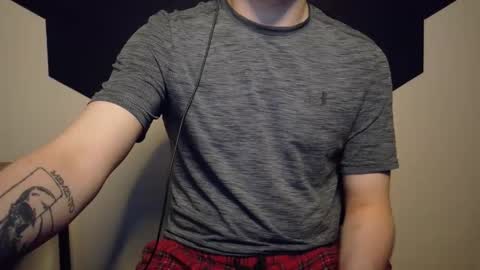 Snapshot of isaac_sheffield chatting on March 20, 2026, 10:53 am isaac online show from March 20, 2026, 10:53 am