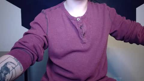 Snapshot of isaac_sheffield chatting on March 25, 2026, 9:37 am isaac online show from March 25, 2026, 9:37 am