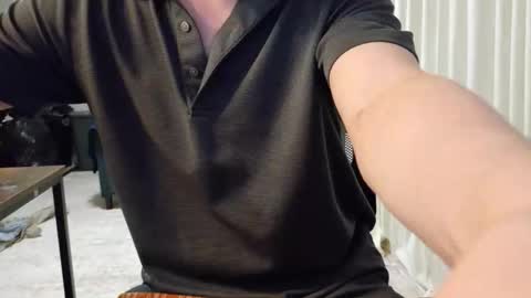 Snapshot of isaac_sheffield chatting on April 10, 2026, 10:09 am isaac online show from April 10, 2026, 10:09 am